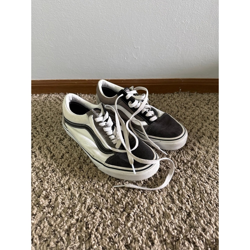 Vans Unisex Old Skool Mix & Match- Black and White Size Men's 6.5 Women's 8